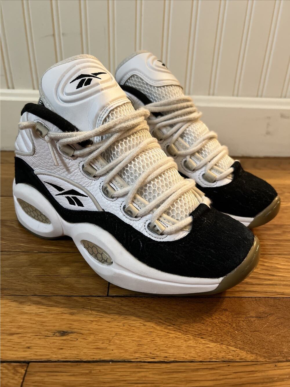 Reebok Question Mid Concord Men's Size 7 US M48511 Black White Athletic Shoes
